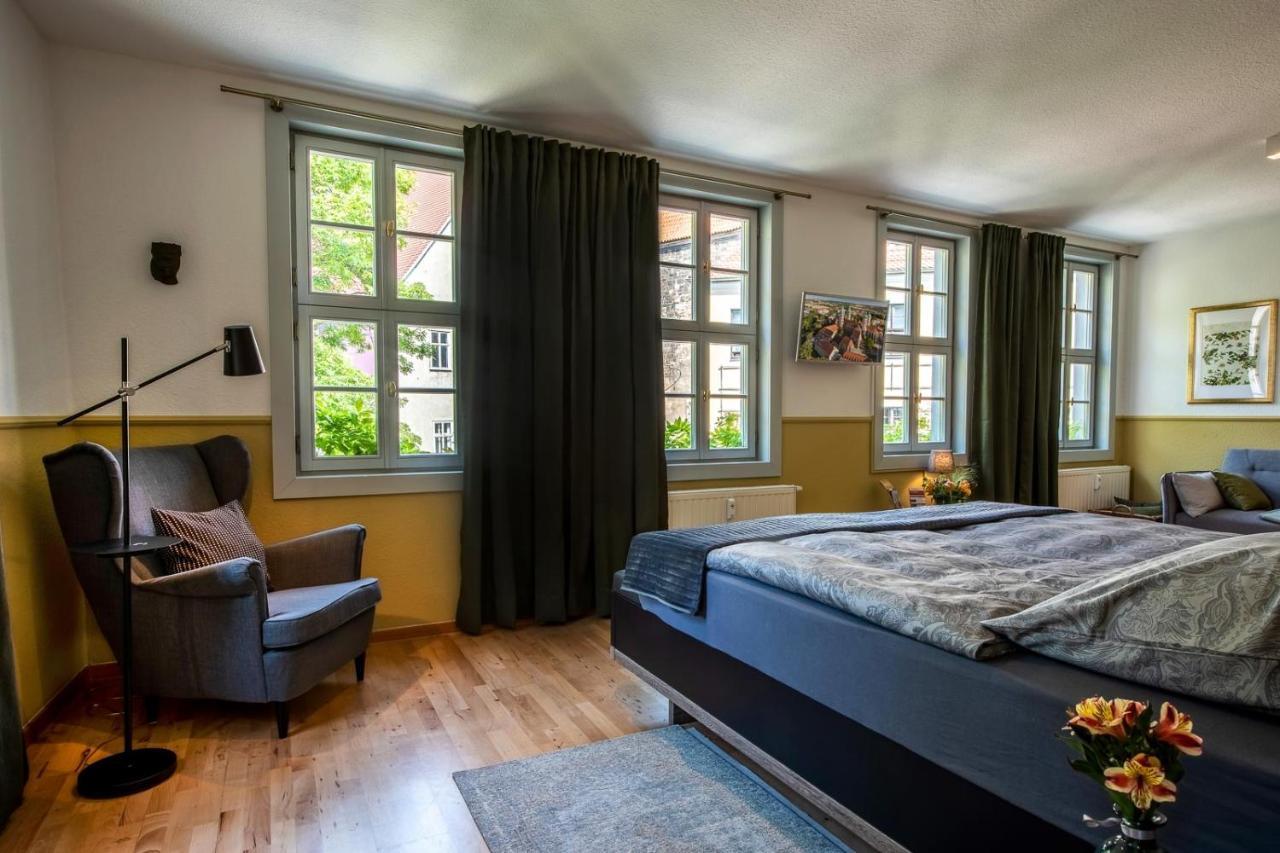 Ferienwohnung Am Dom Наумбург Экстерьер фото
